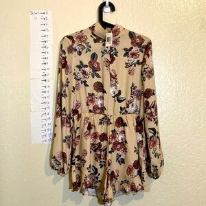 5 for $10: NWT MINKPINK Floral Longe Sleeve, Short Short Jumper / Romper Sz S 🌹
